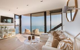 Modern Sea Front Jacuzzi Blue Sky